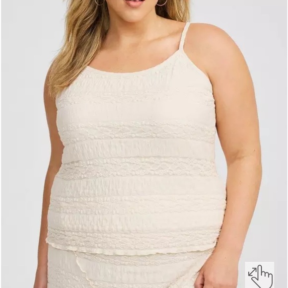 NWOT Torrid Cream Lace Cropped Tank - Picture 1 of 9